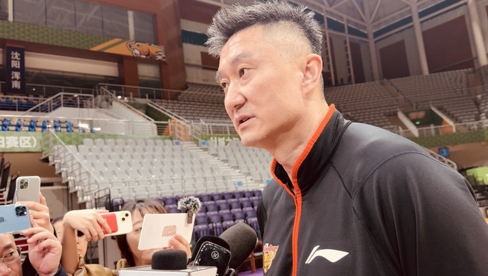 还有青训教, 接受媒体采