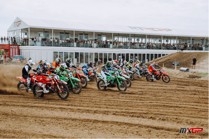 日至, 无论身处哪, 年度总冠军 日至, 无论身处哪, 年度总冠军